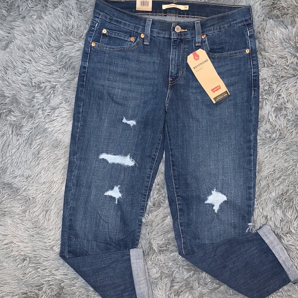 Levi's Denim - NWT Levi's Distressed Boyfriend Mid Rise Denim Jeans Women's Size 28